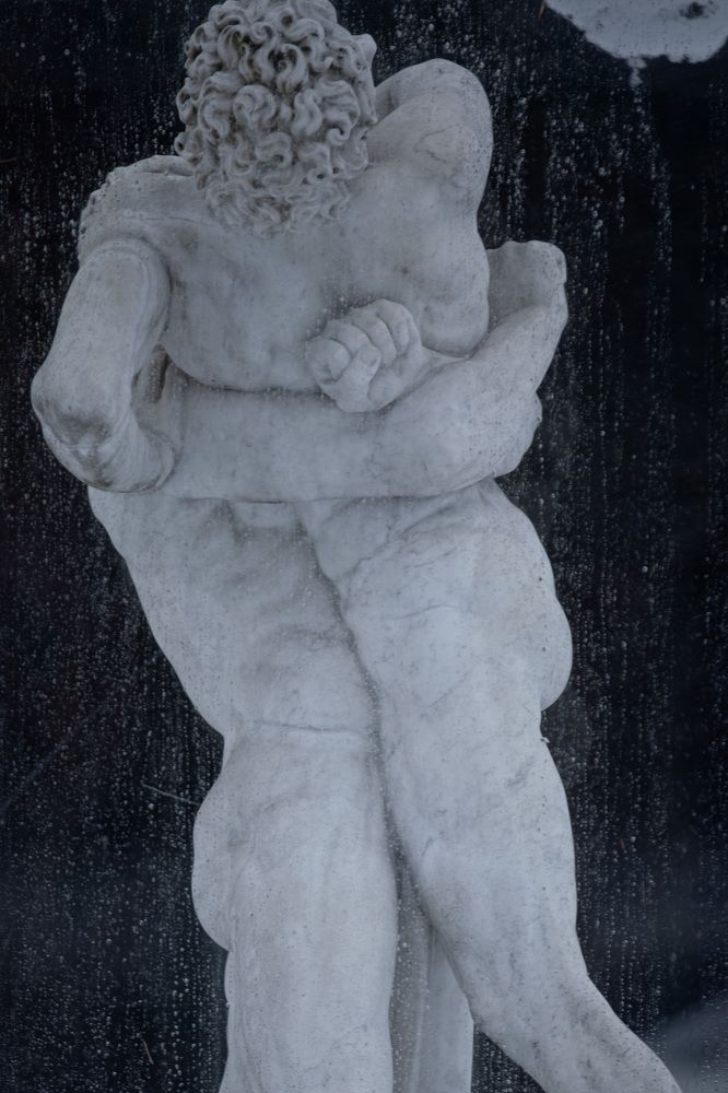 Гений скорби и другие фигуры в Архангельском, 2022