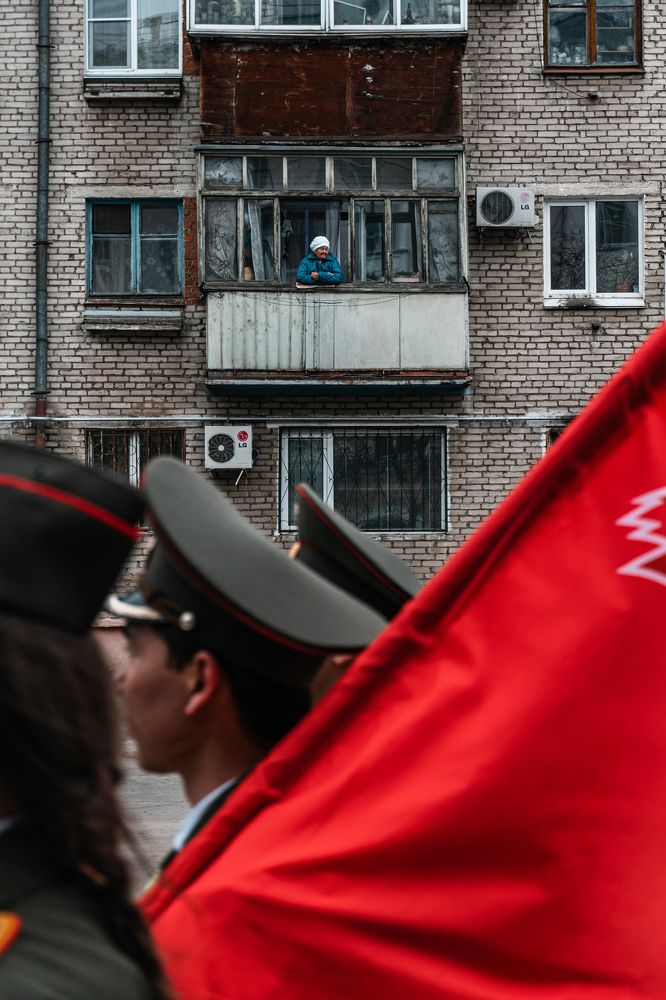 Парад под окном