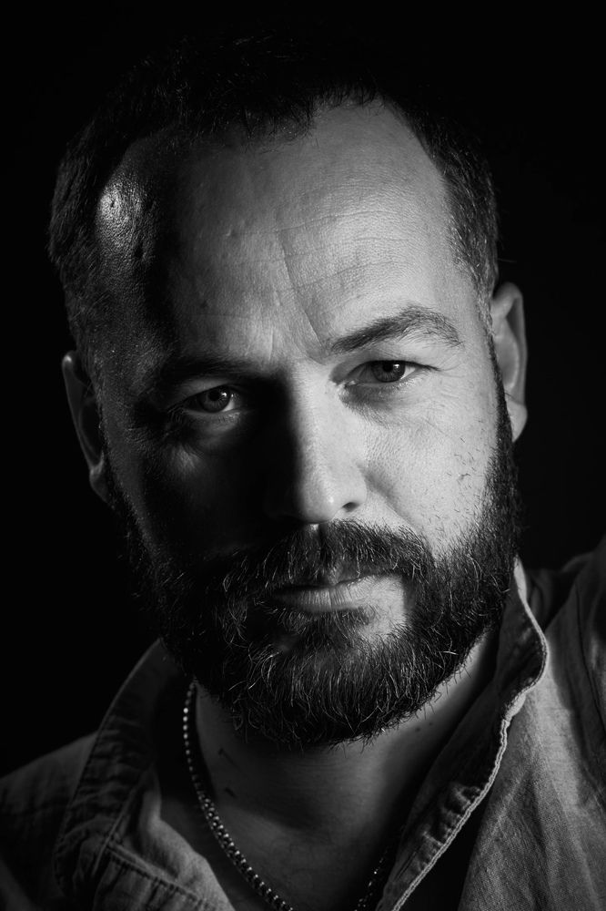 Photograph by Yuli Lerou