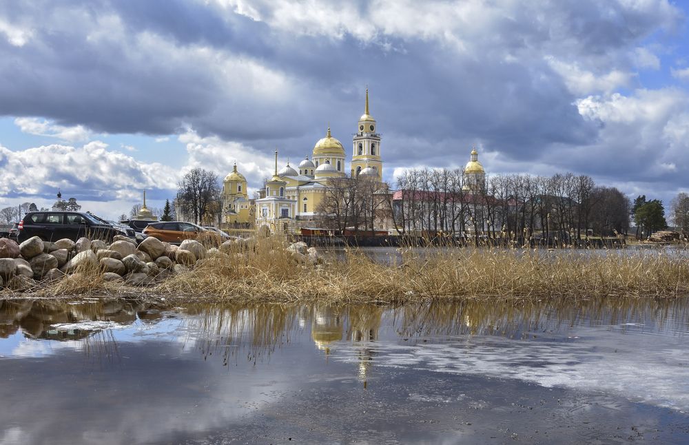 Весенние купола.