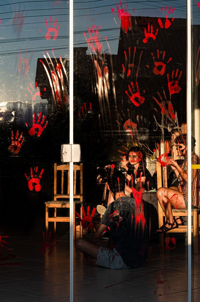 Happiness behaving despair