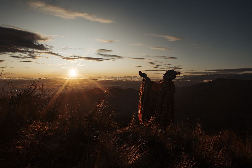 Praise The Sun - Inti Alabado