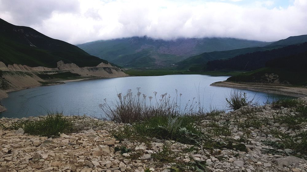 Горное озеро