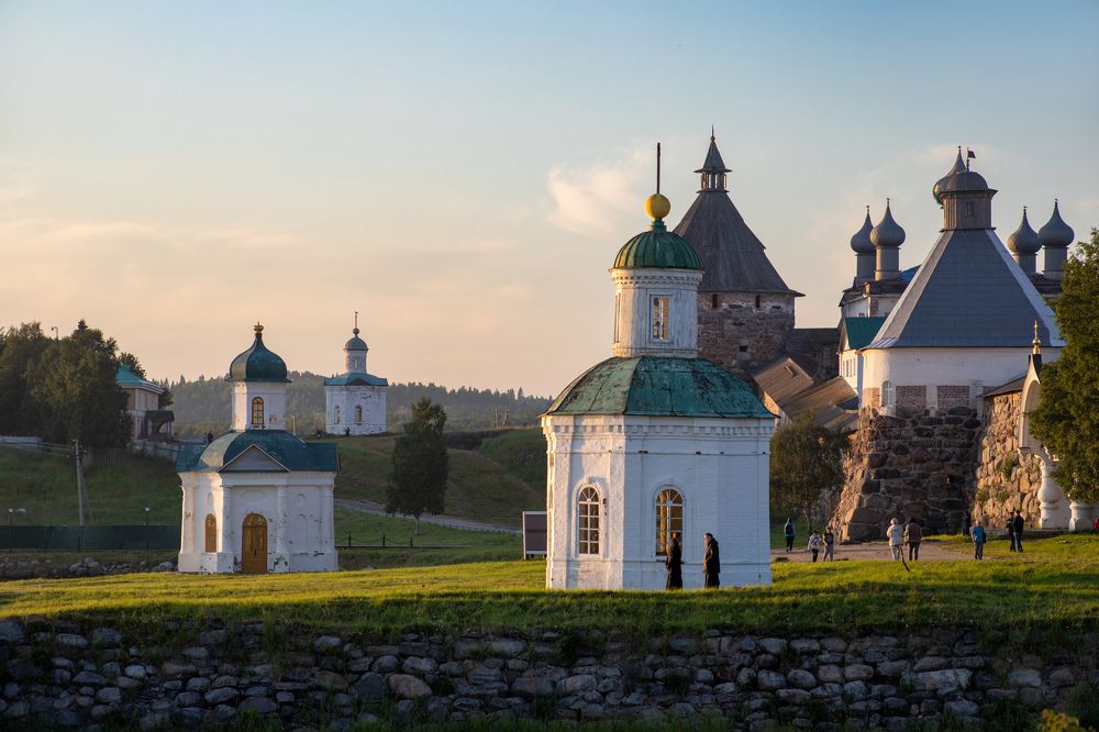 Photograph by Press Fond