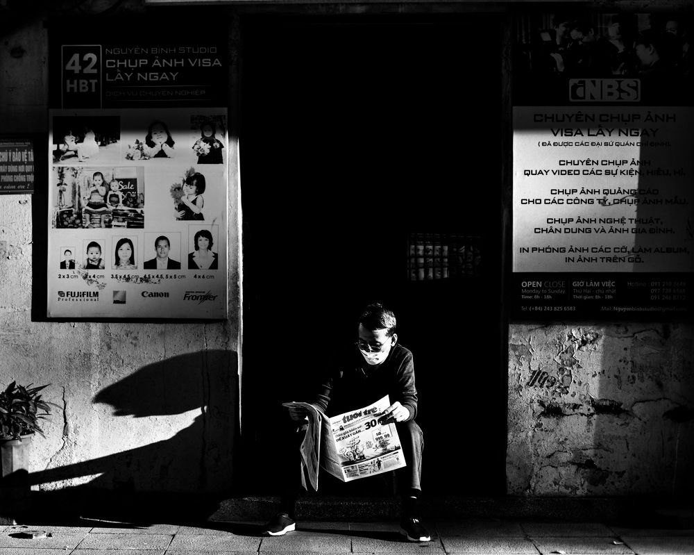 Read newspaper early in the morning