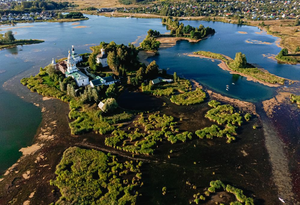 Photograph by Vladimir Presnyakov