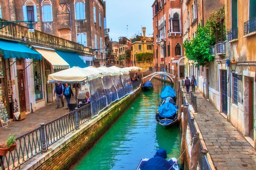 Photograph by Valentin Kayudin