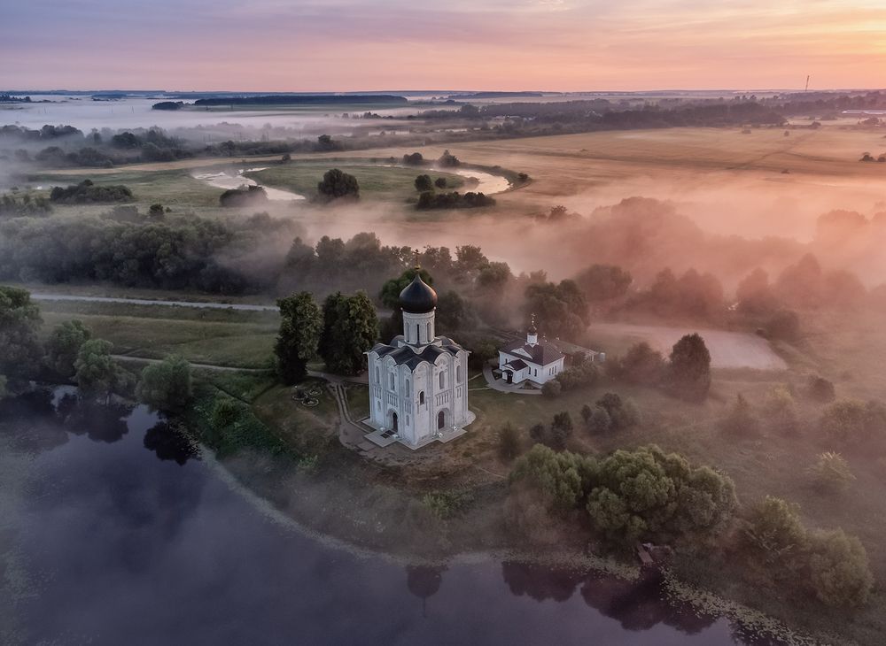 Рассвет на Нерли с высоты птичьего полета