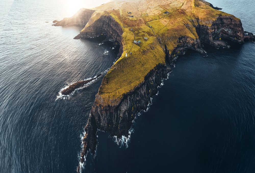 Photograph by Sebastian Tan