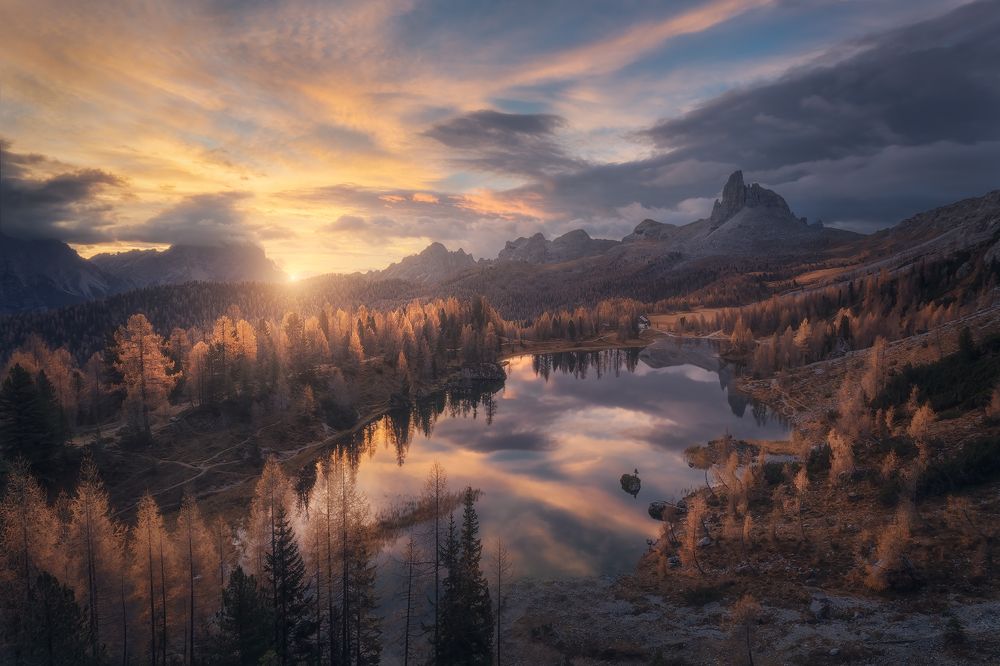 Sunrise at Federa Lake - Dolomiti