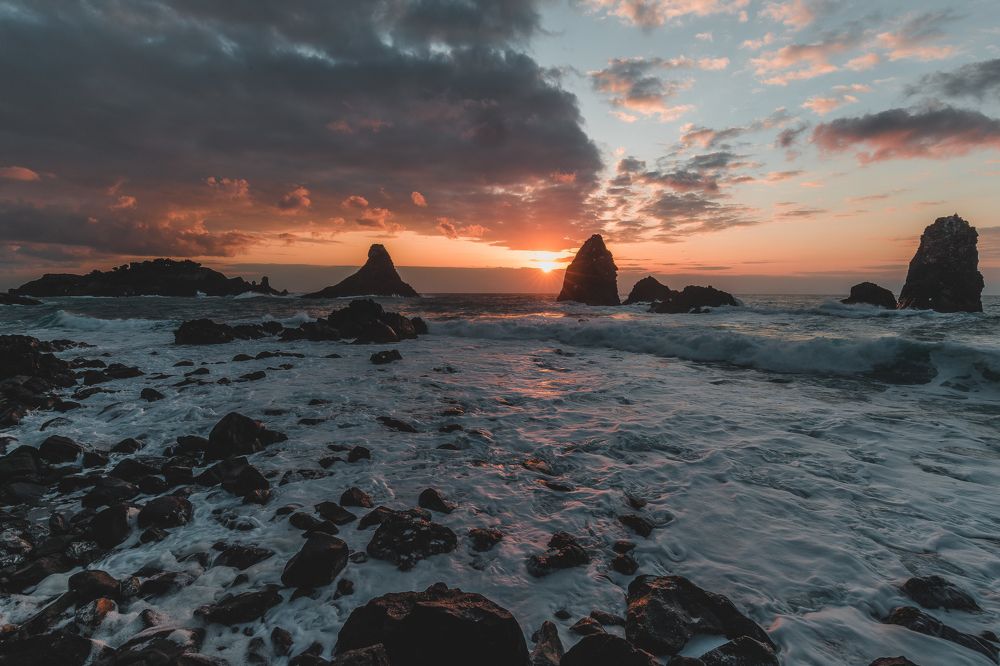 Photograph by Dinesh Umagiliya