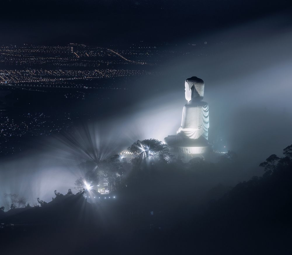 Photograph by Tuấn Nguyễn Tấn