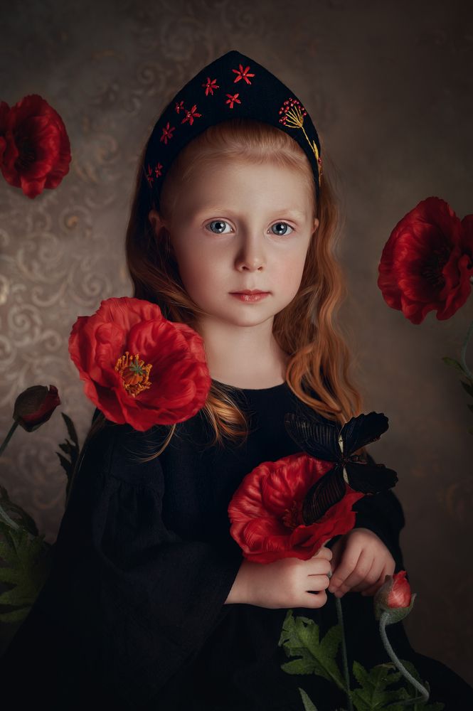 "Красные маки"