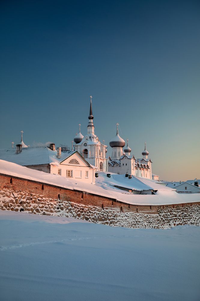 Photograph by Press Fond