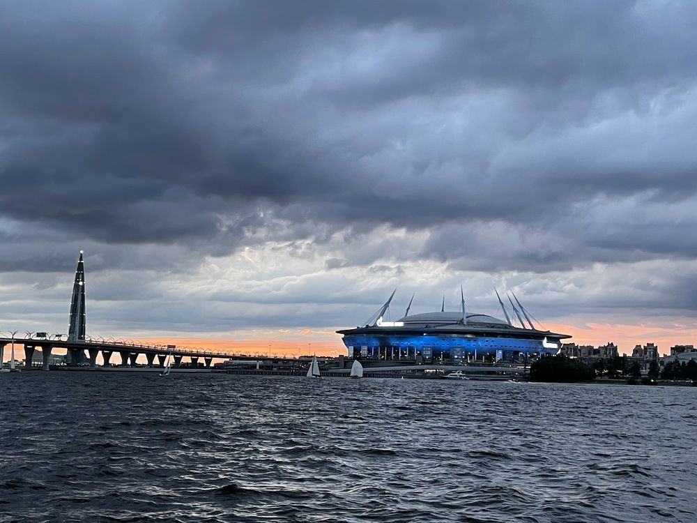 Вид на Газпромарену