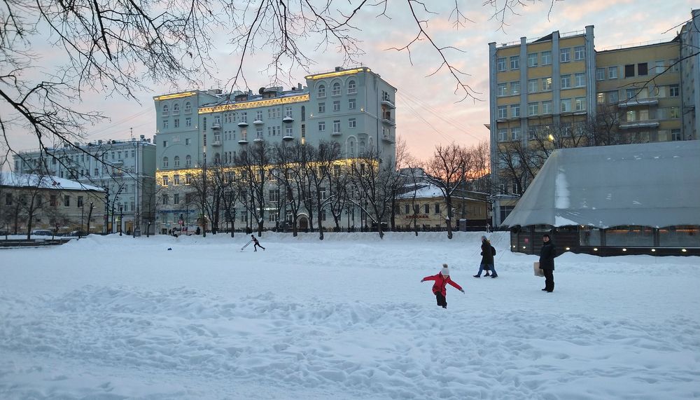 Чистые пруды зимой