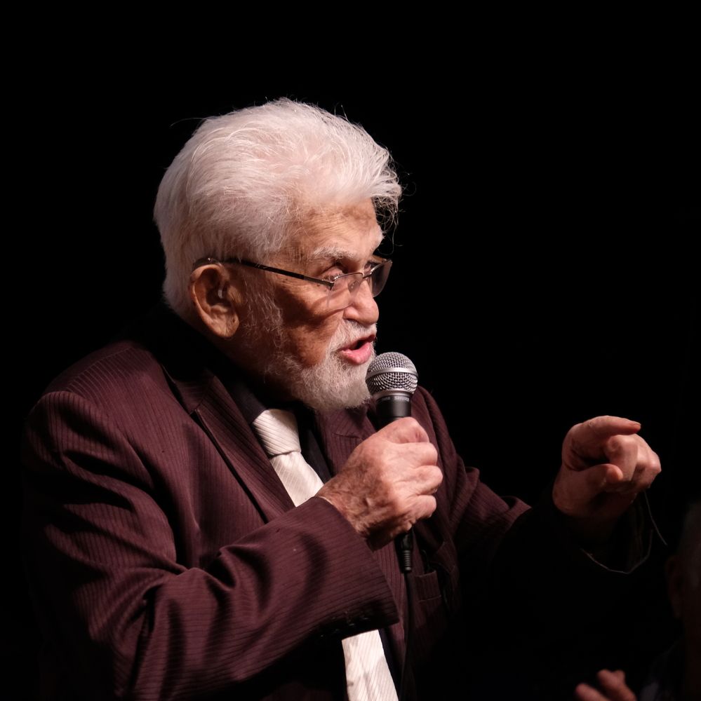 Photograph by Mike Sappojnikoff