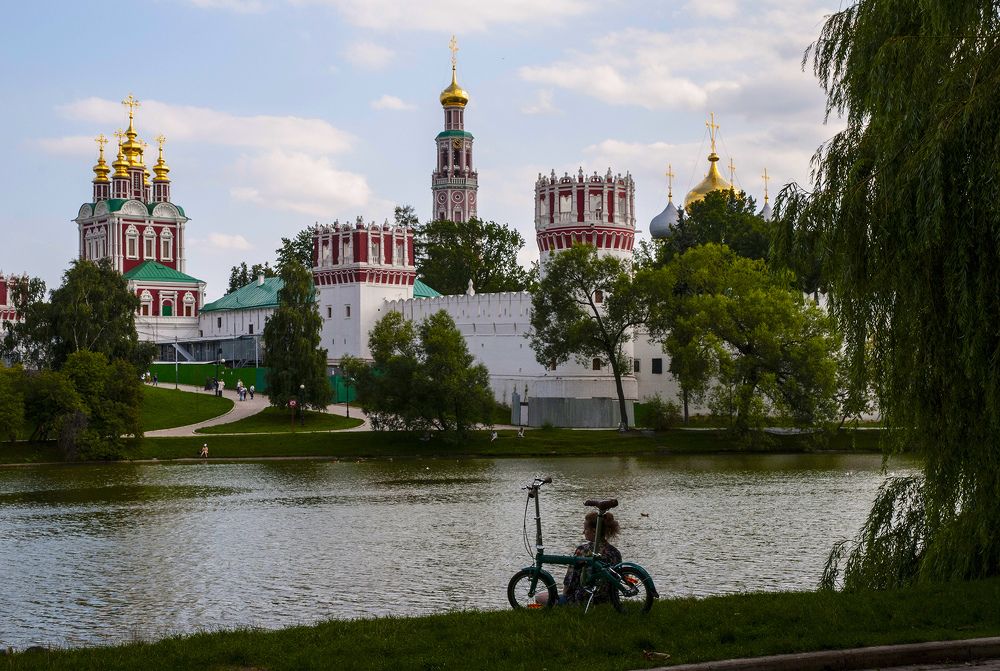 вид на Новодевичий...