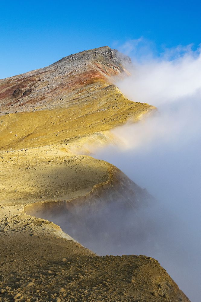 Облачный кратер