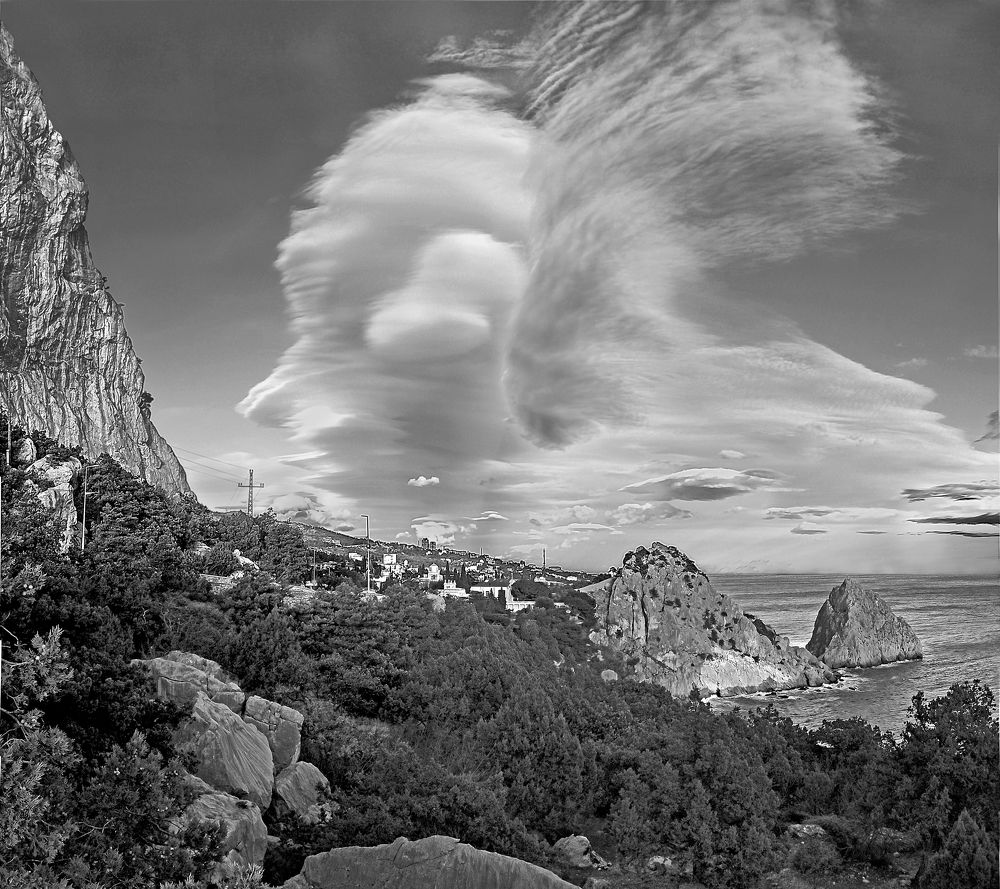 Облако над Симеизом