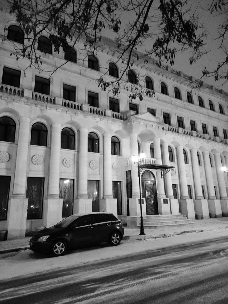 Белым снегом