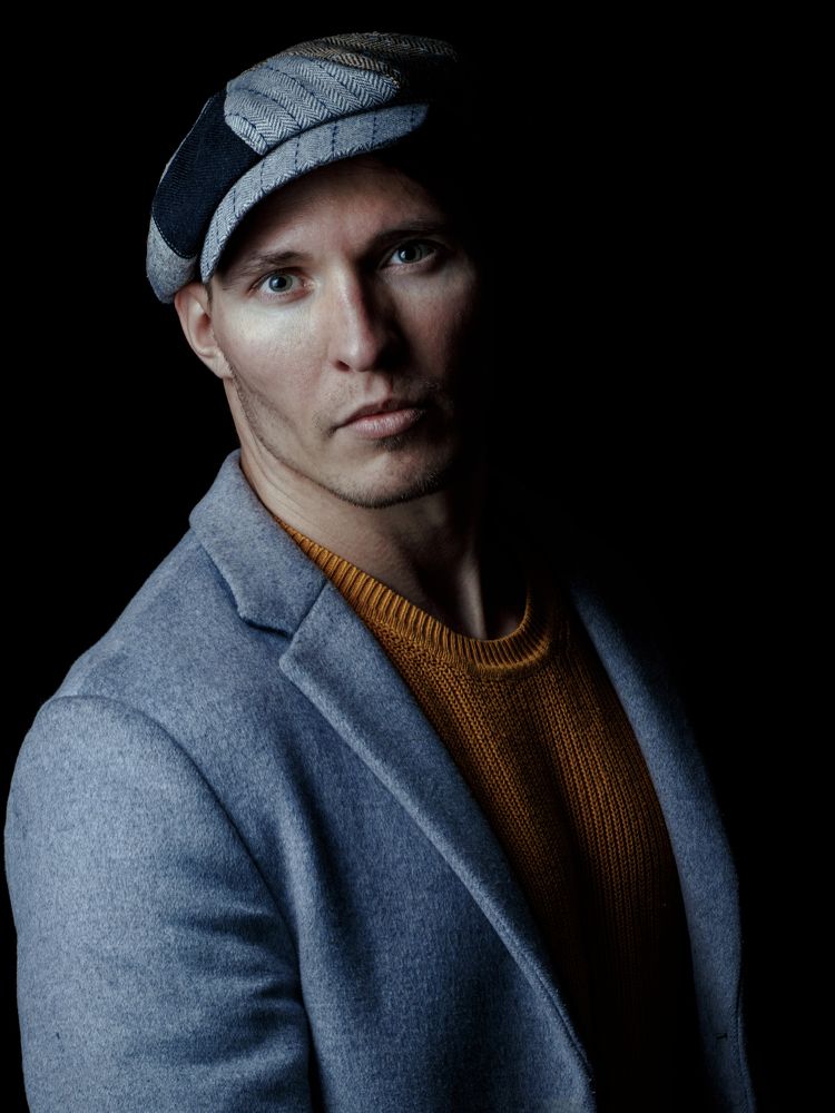 Photograph by Evgeniy Savikov