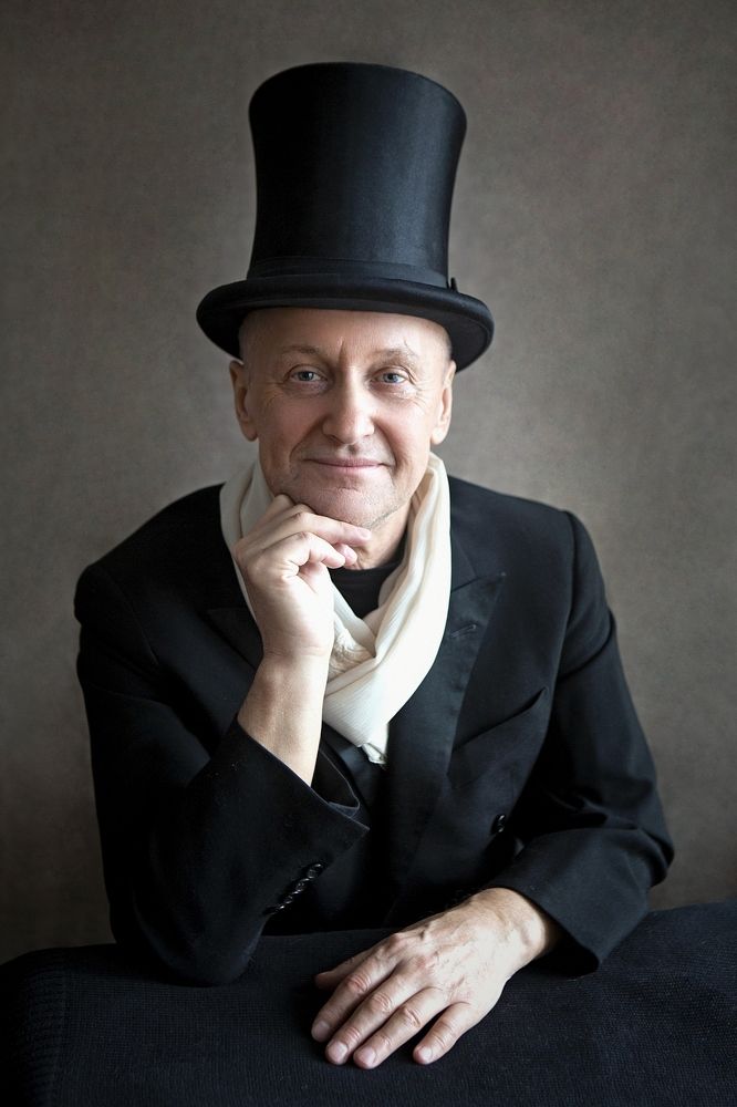 Просто я работаю - Волшебником.