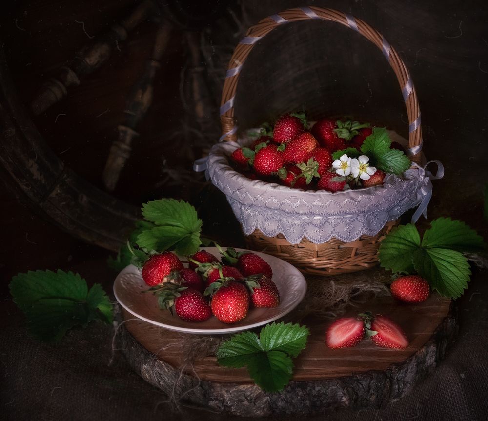 Первая клубника