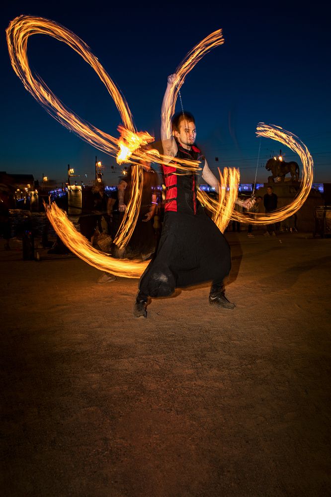 Танцы с огоньком