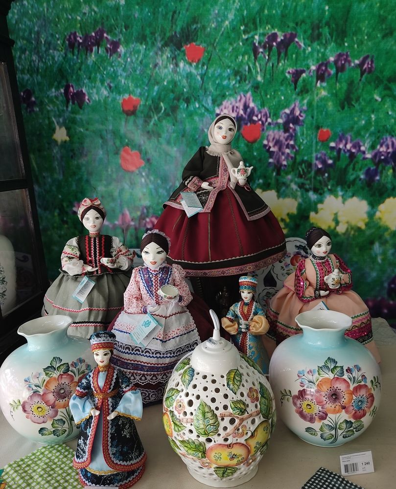 Фарфоровые куклы.