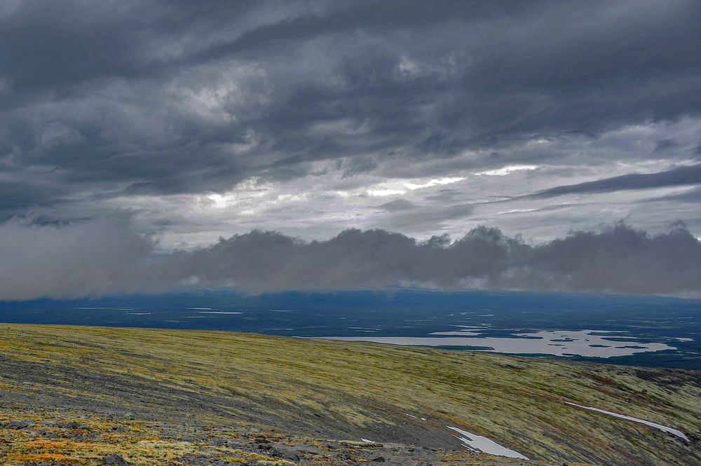Перспектива тундры с горы Алуайв