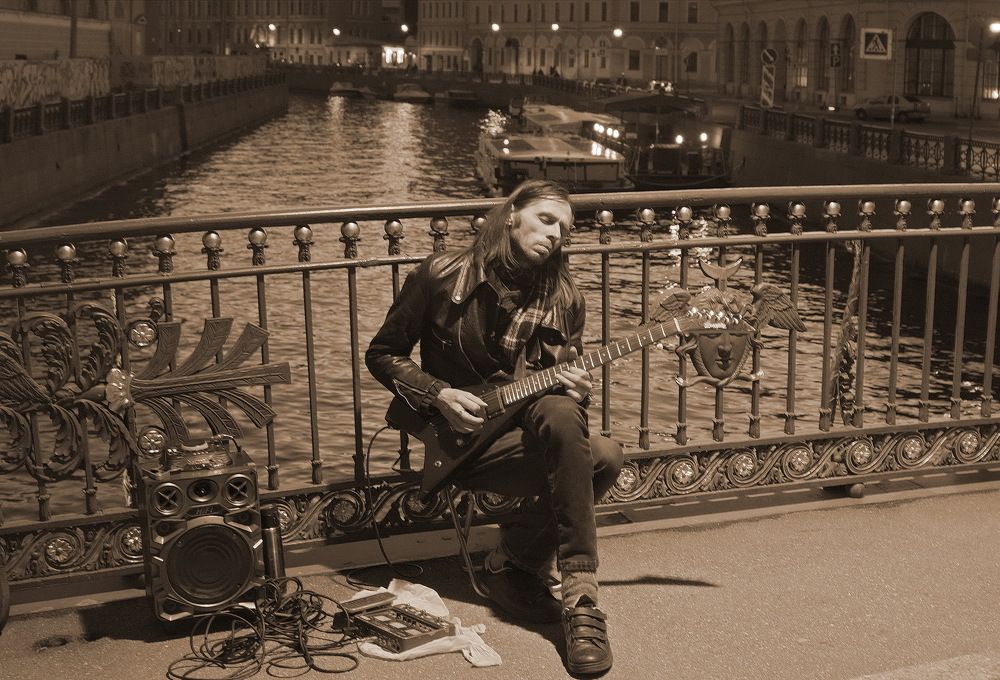 Белой ночью