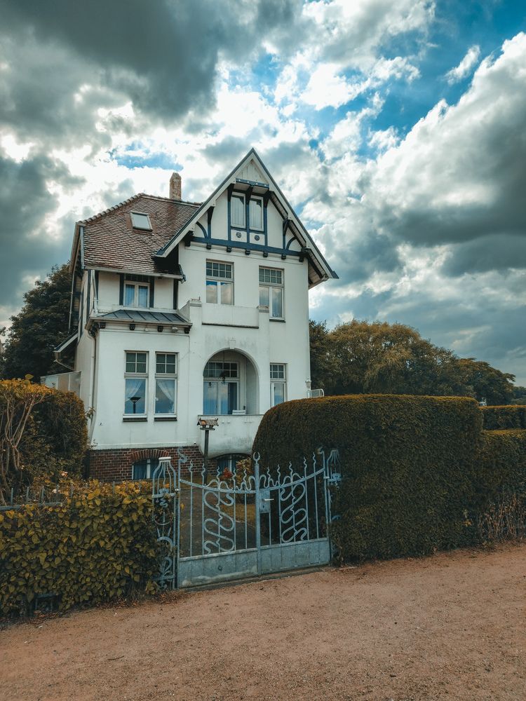 Фотография автора Nicole Sunshine Riddle