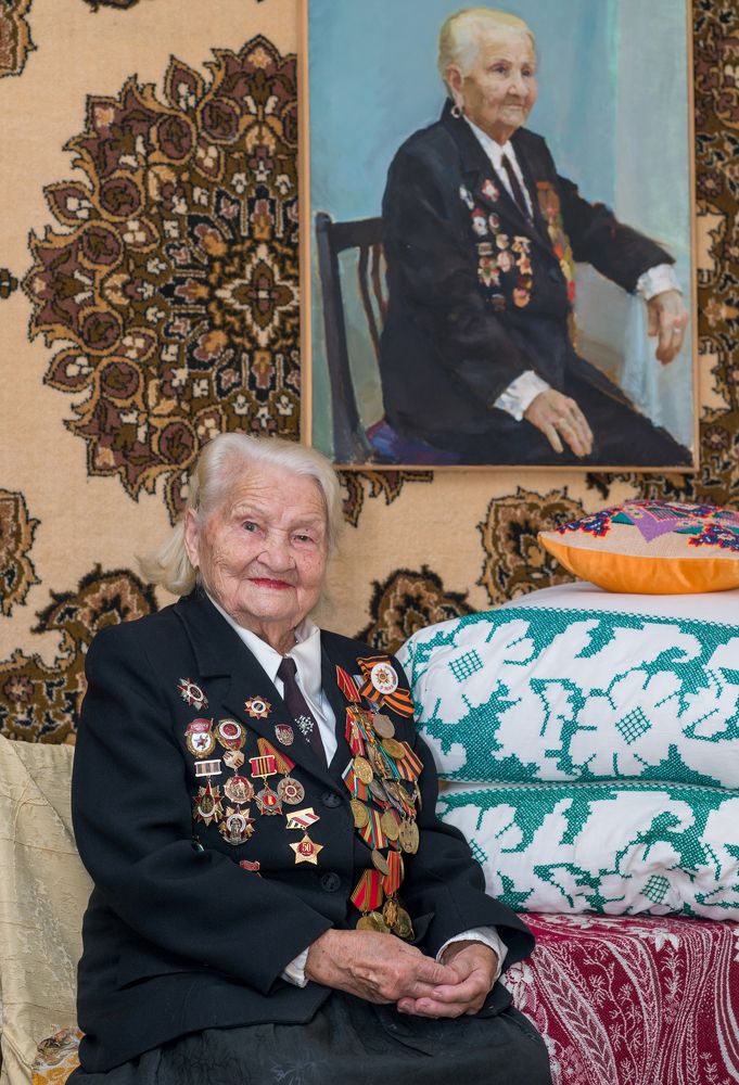 В 17 лет на фронт и первая медаль