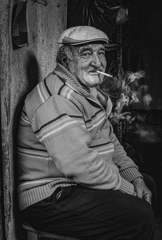 Tobacco Seller