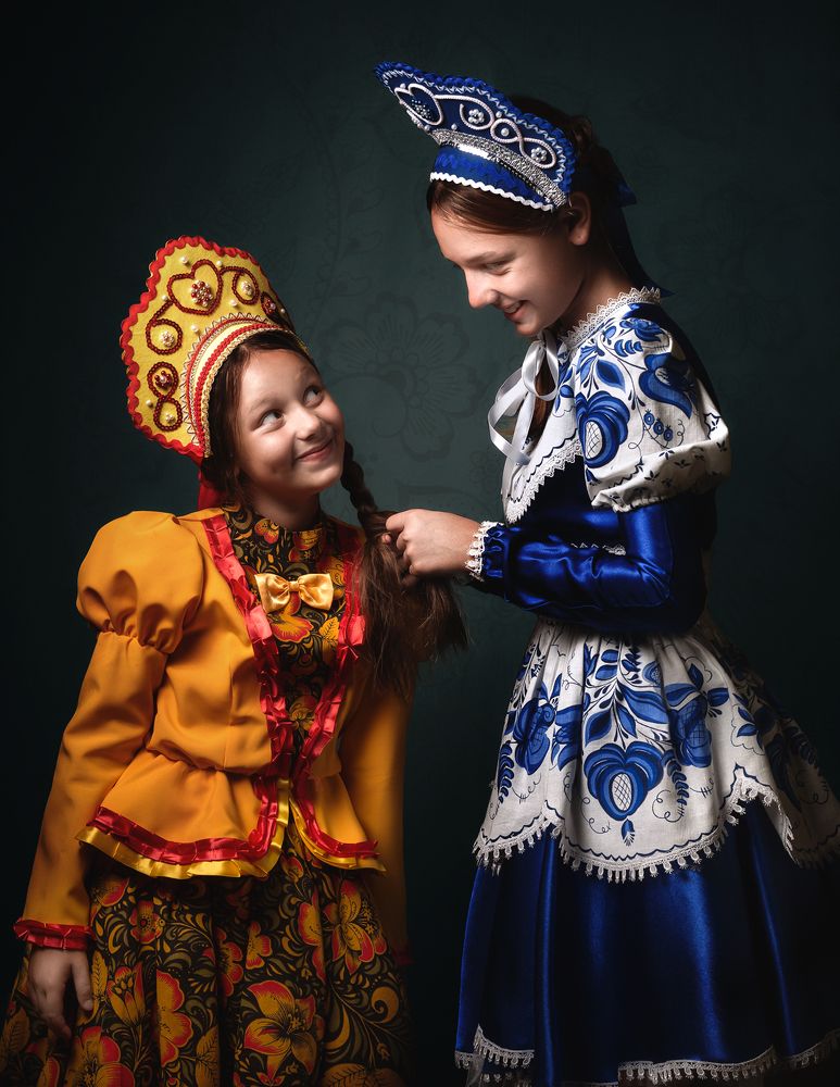 Сёстры Хохлома и Гжель