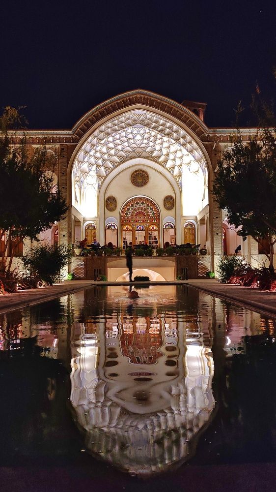 Фотография автора Mitra Amn