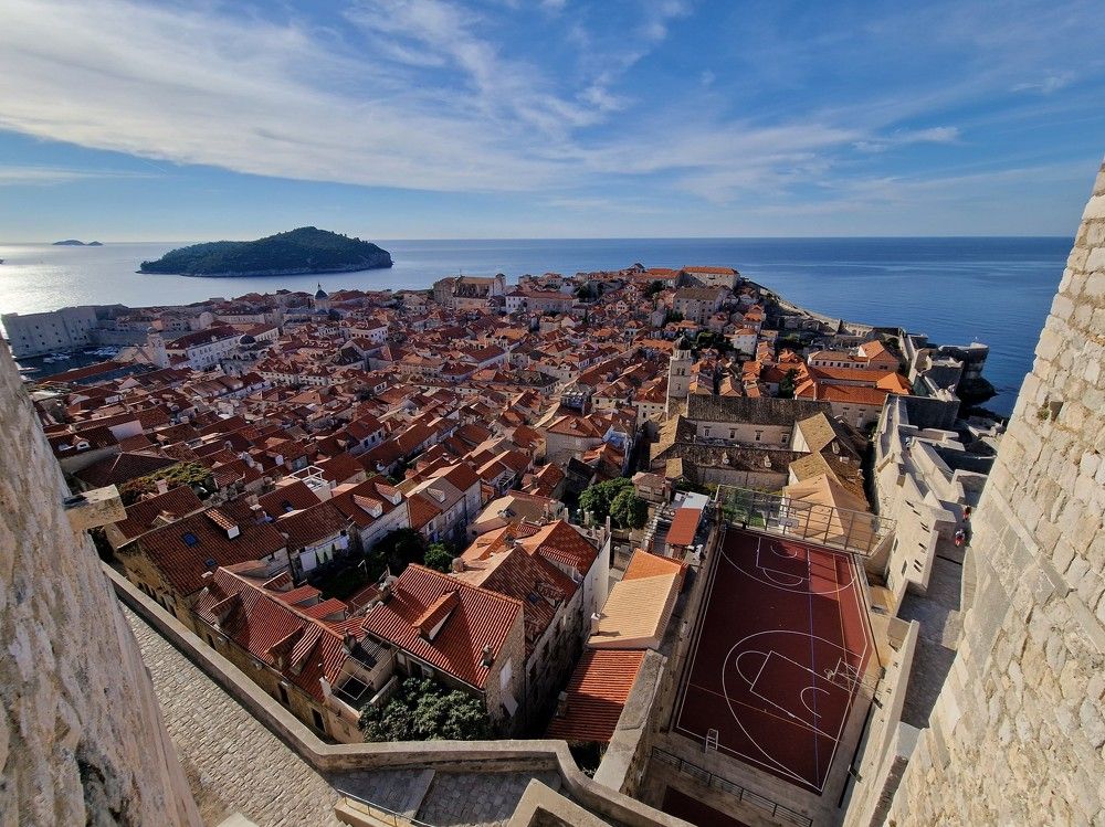 Photograph by Oleg Maloman