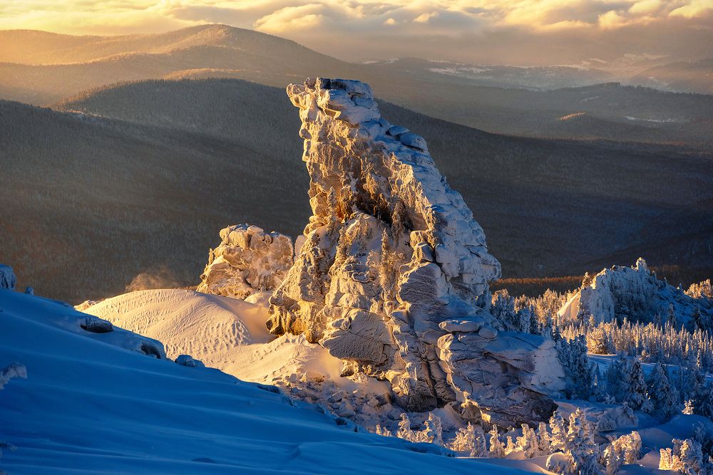 В лучах восходящего солнца