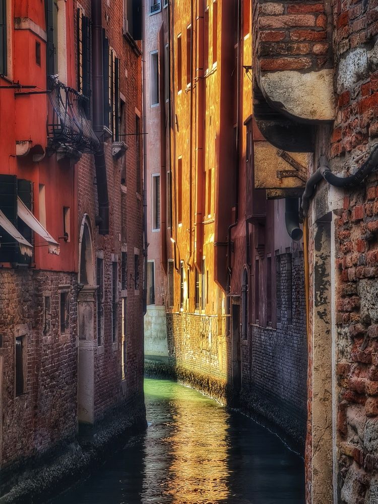 Photograph by Jovan Aviance (Expat Adventures)