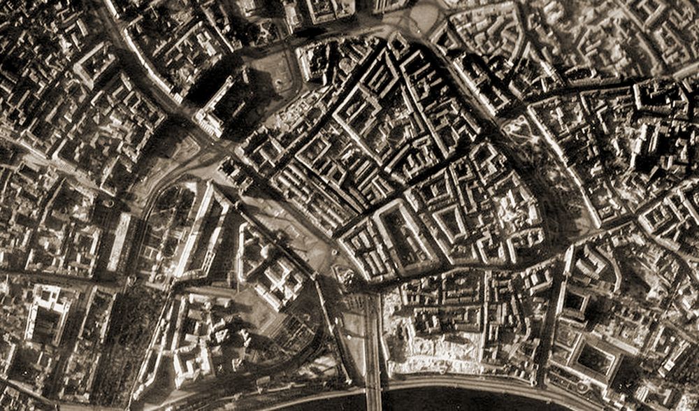 Photograph by Max Max