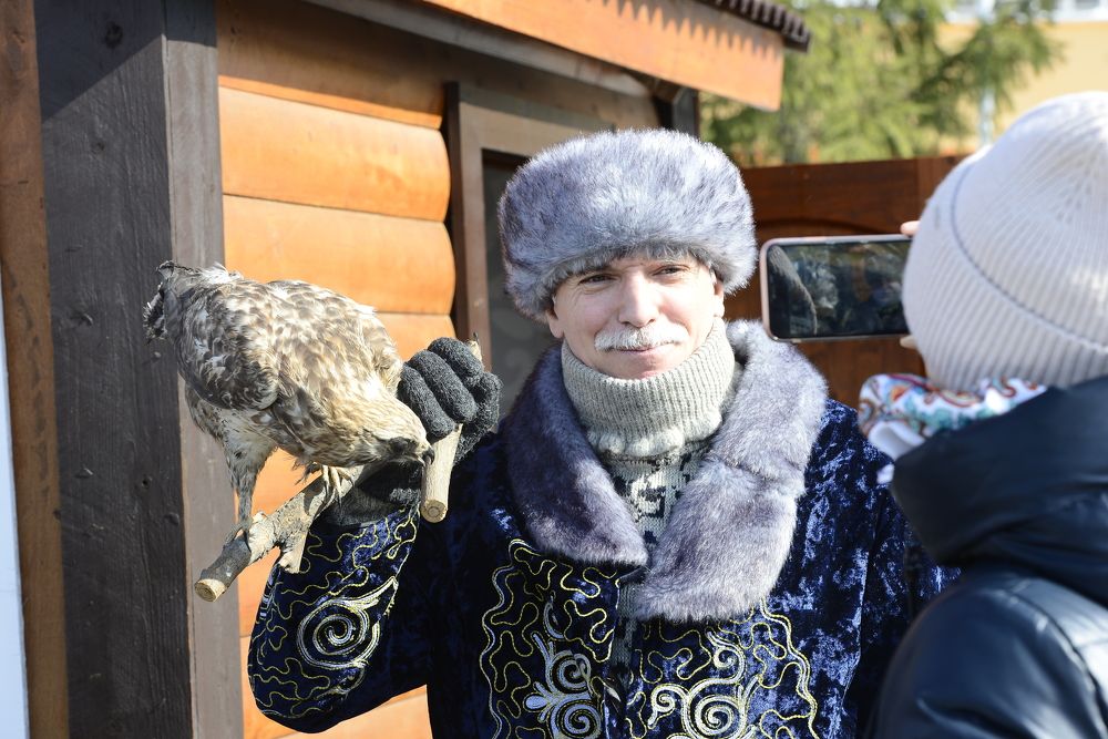 "Мой верный сокол"