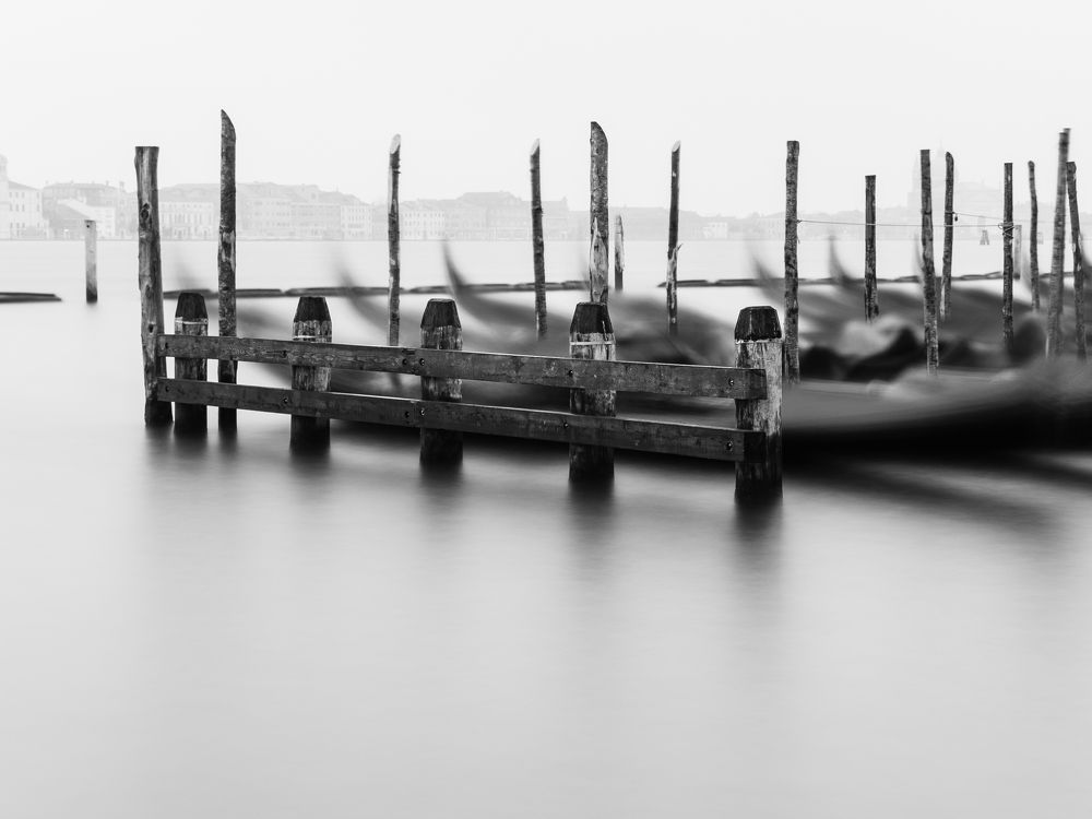 Photograph by Ruslan Pryimak