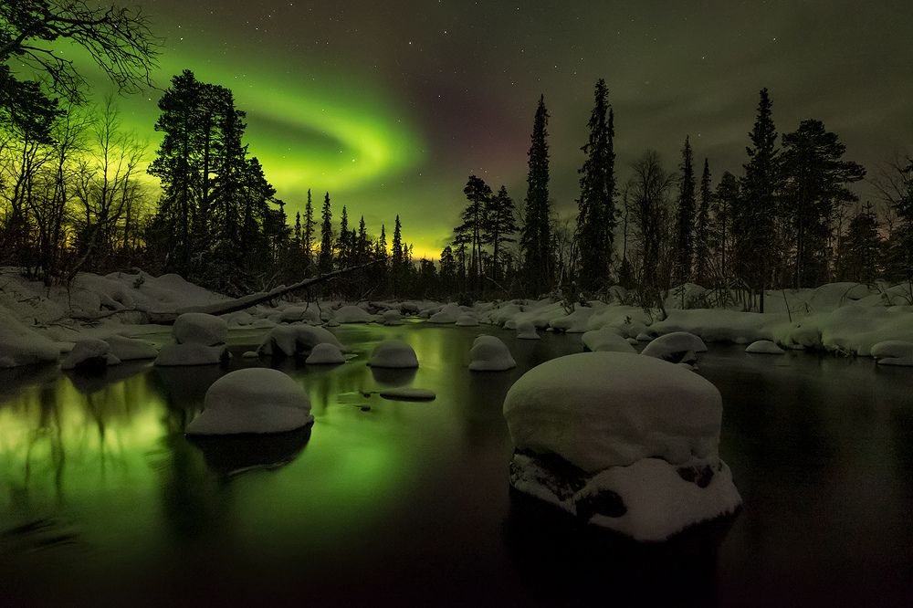 Неоновый свет