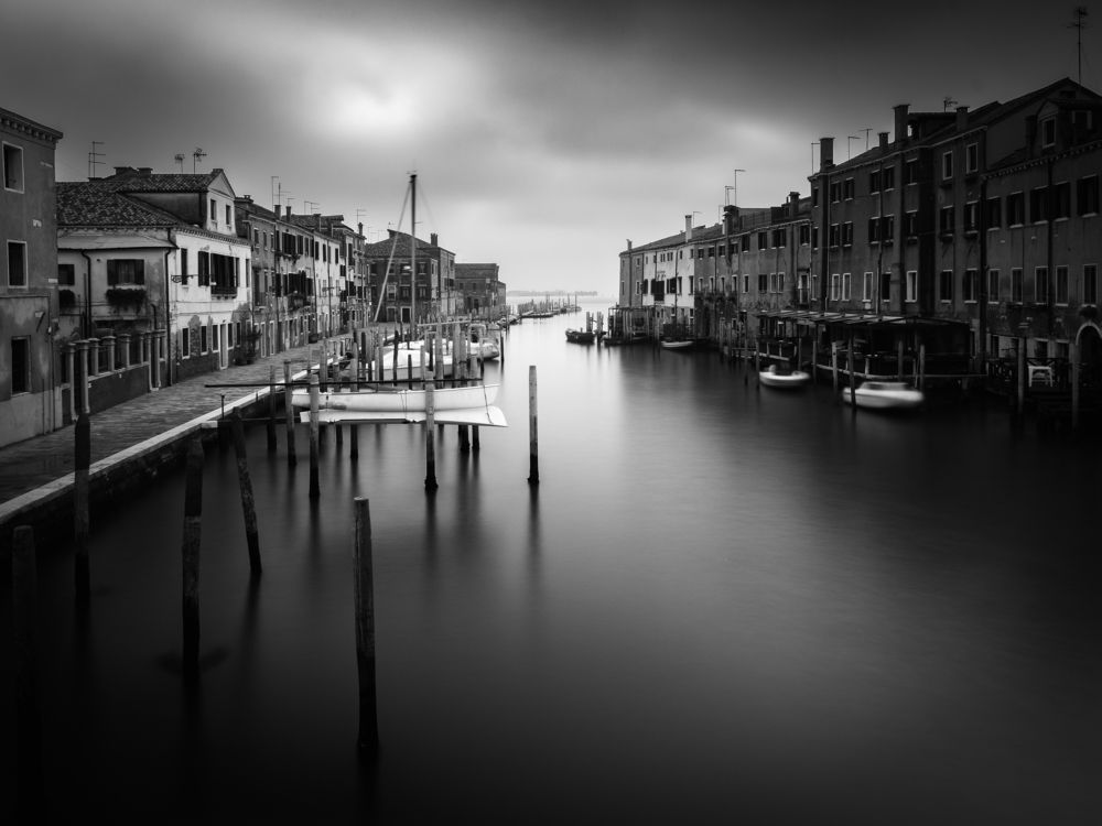 Photograph by Ruslan Pryimak