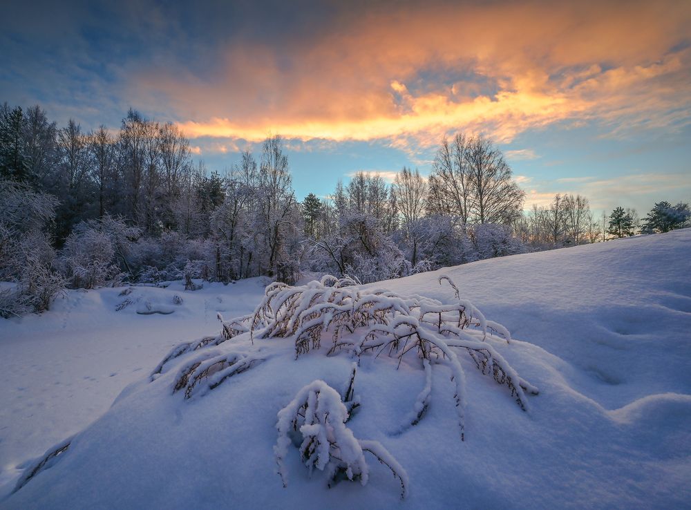 Photograph by Evgeny Lutsko