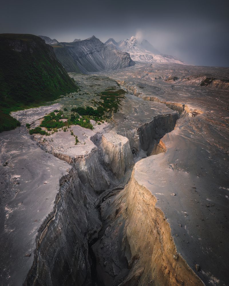 У подножья Шивелуча