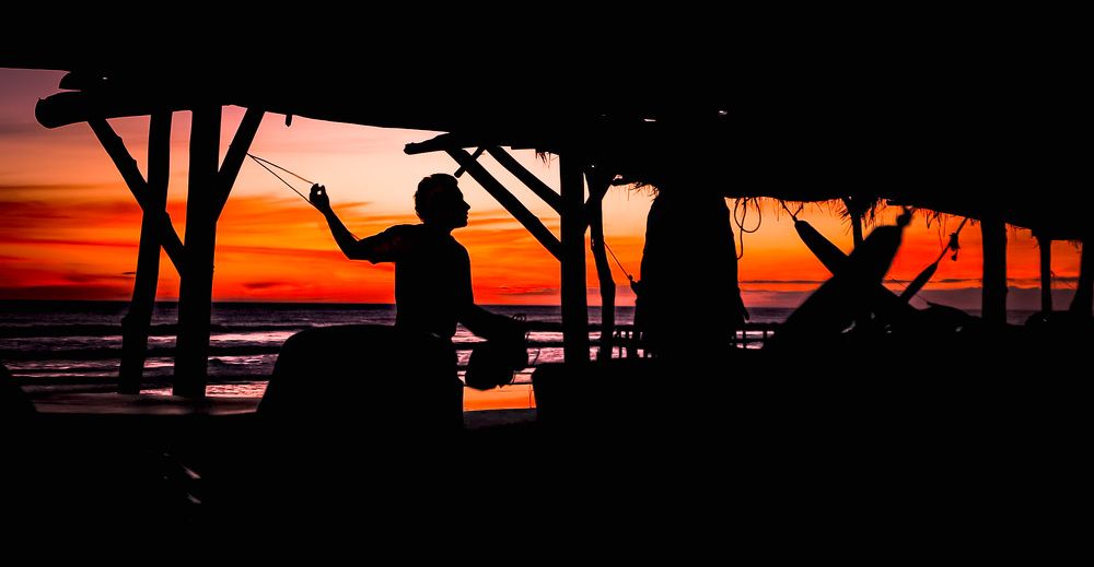 Guardando las Hamacas en la Boquita