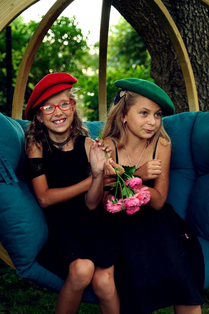 Подружки-хохотушки