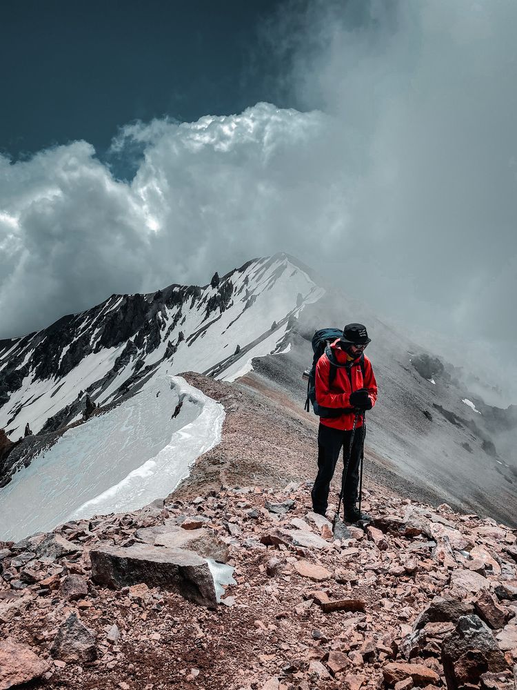 Фотография автора Андрей Болотин